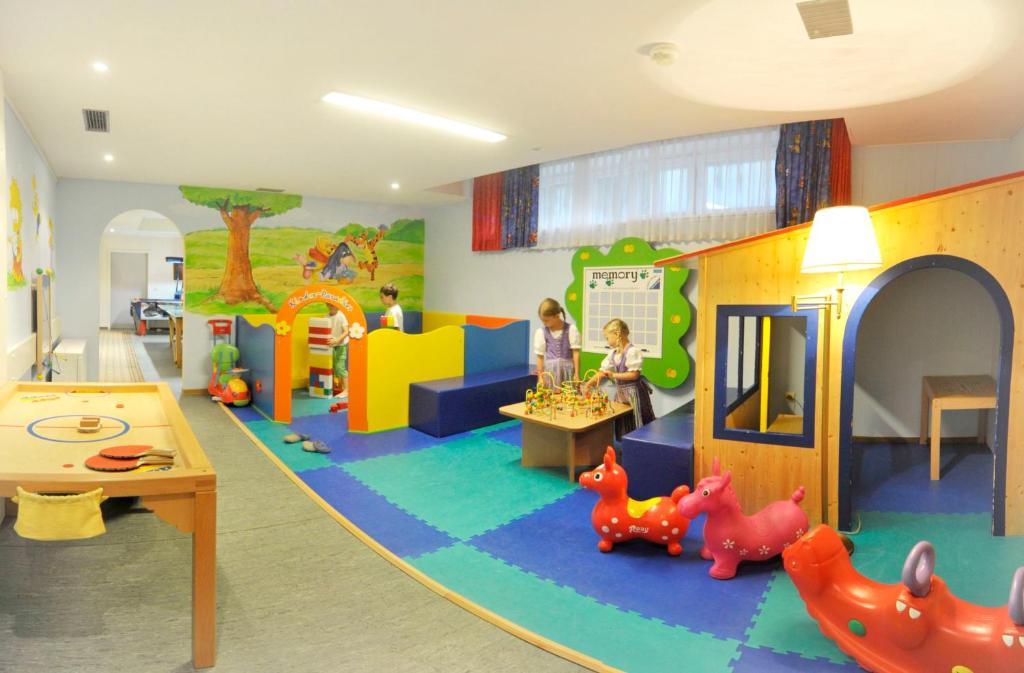 Vital - Und Wellnesshotel Hanneshof Filzmoos Kültér fotó